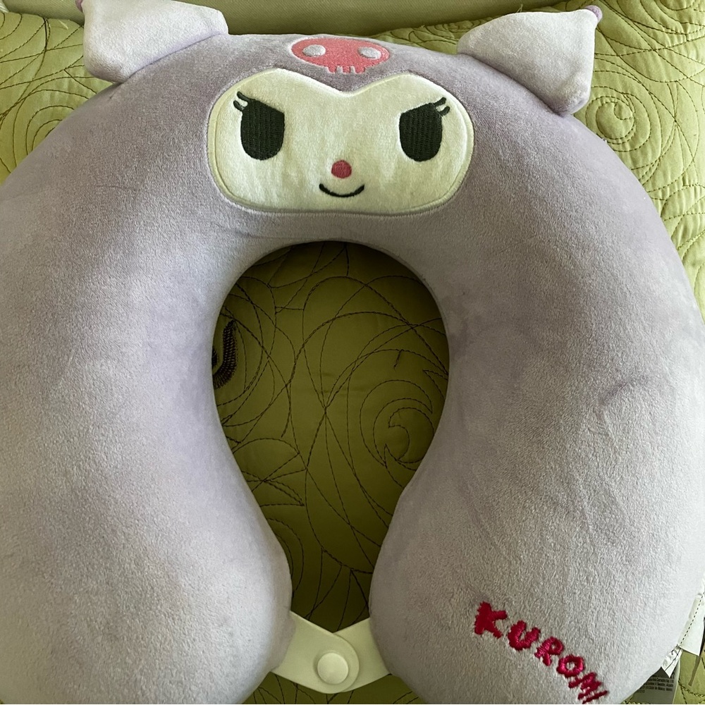New Kuromi neck pillow